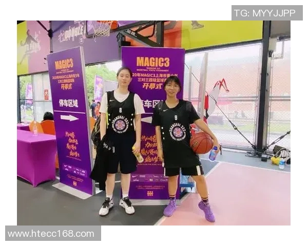 赛后分析：杭州篮球队与南京篮球队的表现与状态对比探讨